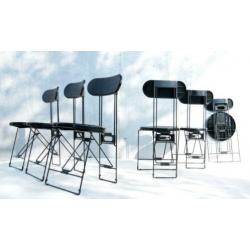 Cricket Chairs Andries van Onck & Kazuma Yamaguchi voor Magi