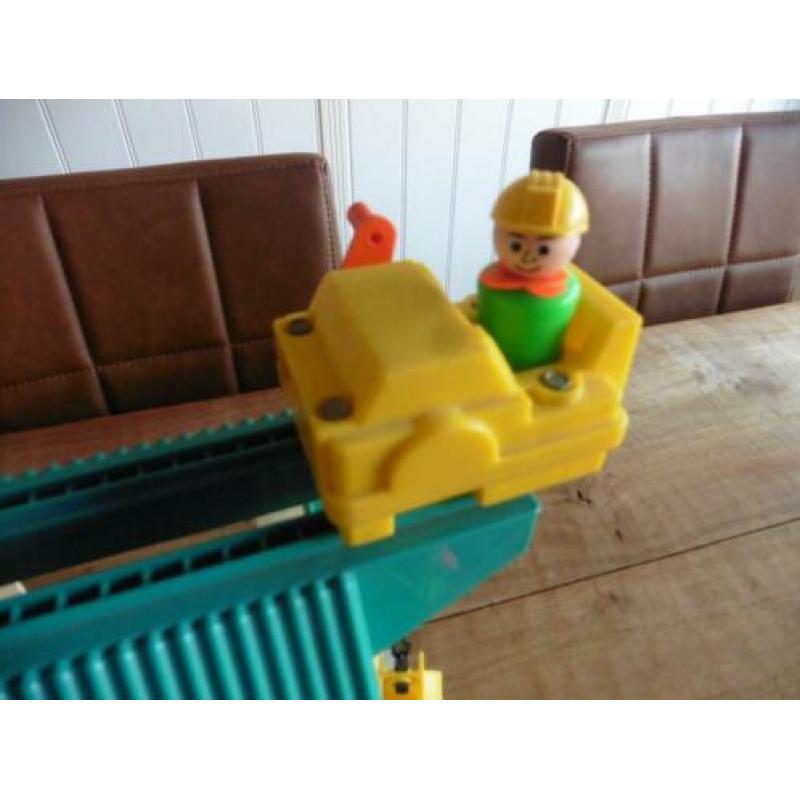 Fisher Price Vintage Lift en & Load Depot 942 uit 1976