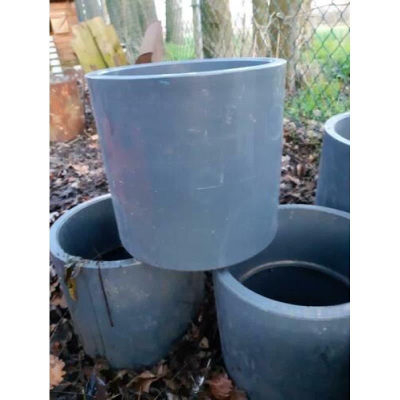 PVC bochten, knieën en mancetten 25 cm en 31 cm doorsnee