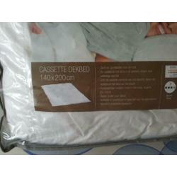 Nieuw dekbed 140x200 dons/veren.
