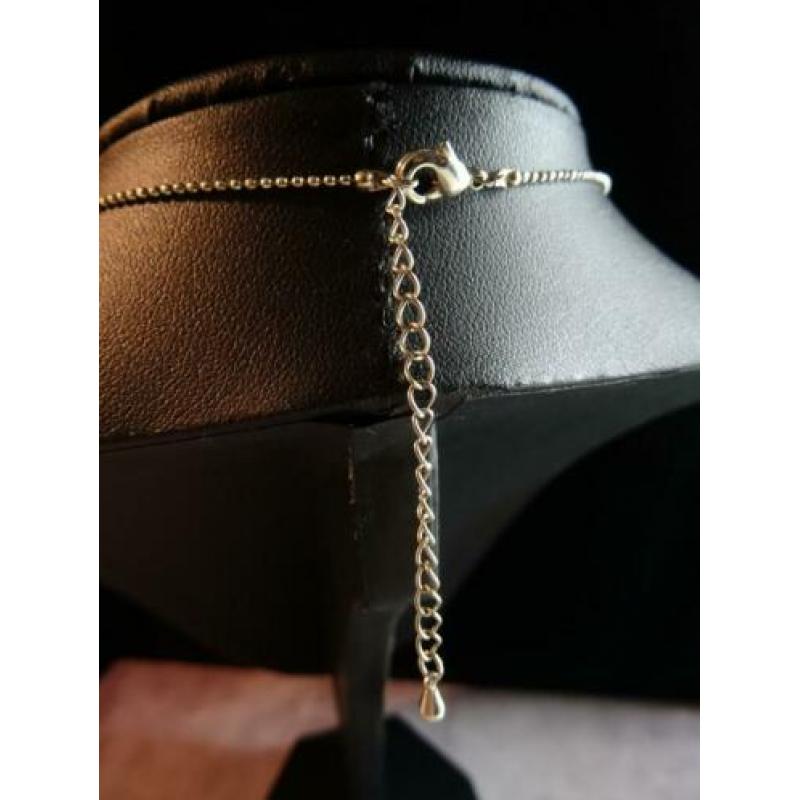 Vintage ketting met 2 kleurige hanger