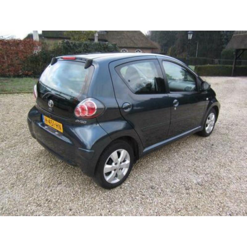Toyota Aygo 1.0-12V Dynamic Navigator Airco Dealer onderh.