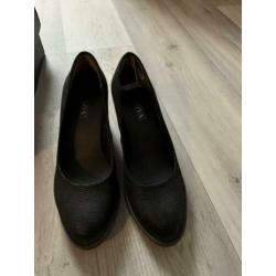 Leuke dames pumps maat 38