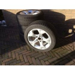 Winterbanden met l.m. velgen voor BMW X1
