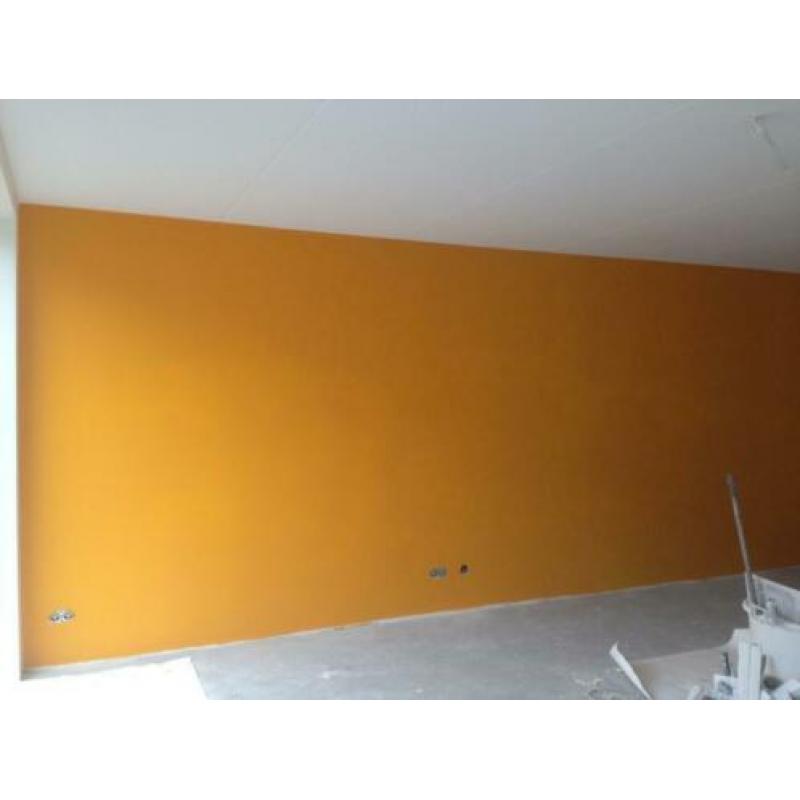 Schilder aangeboden vanaf 15,00. Beschikbaar 0684061350.