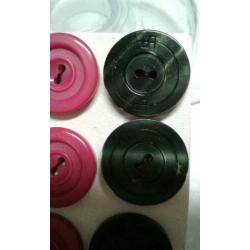 Mooie oude knopen ,blauw, roze ,groen ,2 cm prachtige mix