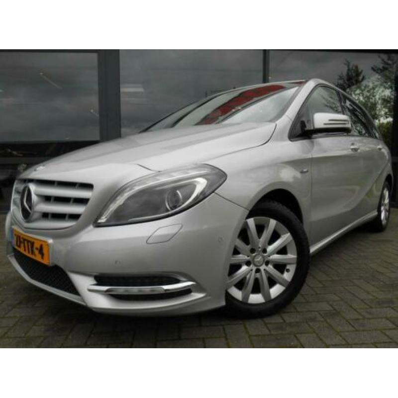 Mercedes-Benz B-Klasse 180 Ambition Automaat Leder