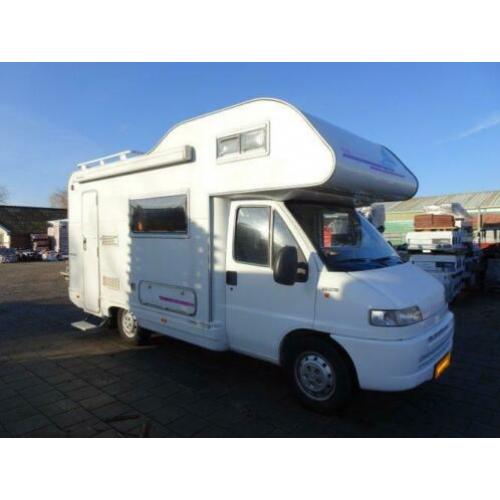 Lekker compacte doch ruime Adria 580 DX alkoof camper