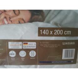 Nieuw dekbed 140x200 dons/veren.