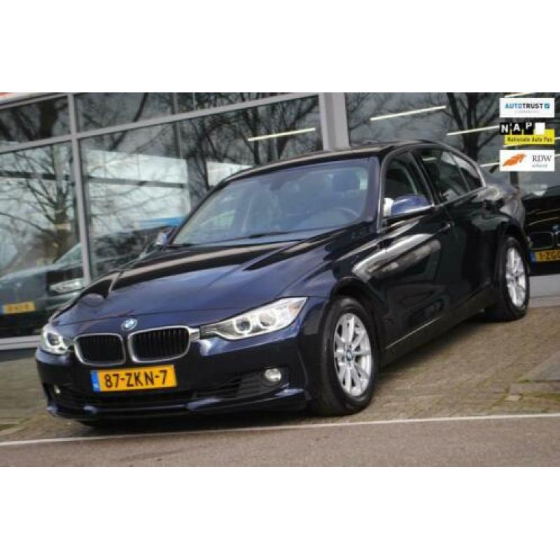 BMW 3-serie 320i High Executive LED-XENON LEDER NAVI