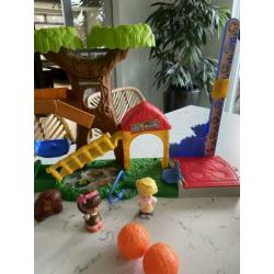 Little people dierentuin, nijlpaard, schoolbus en tractor