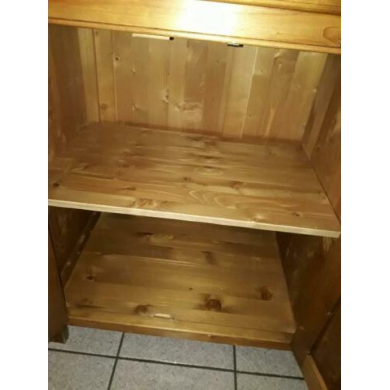 Dressoir met spiegel grenen hout wel gebruikers sporen