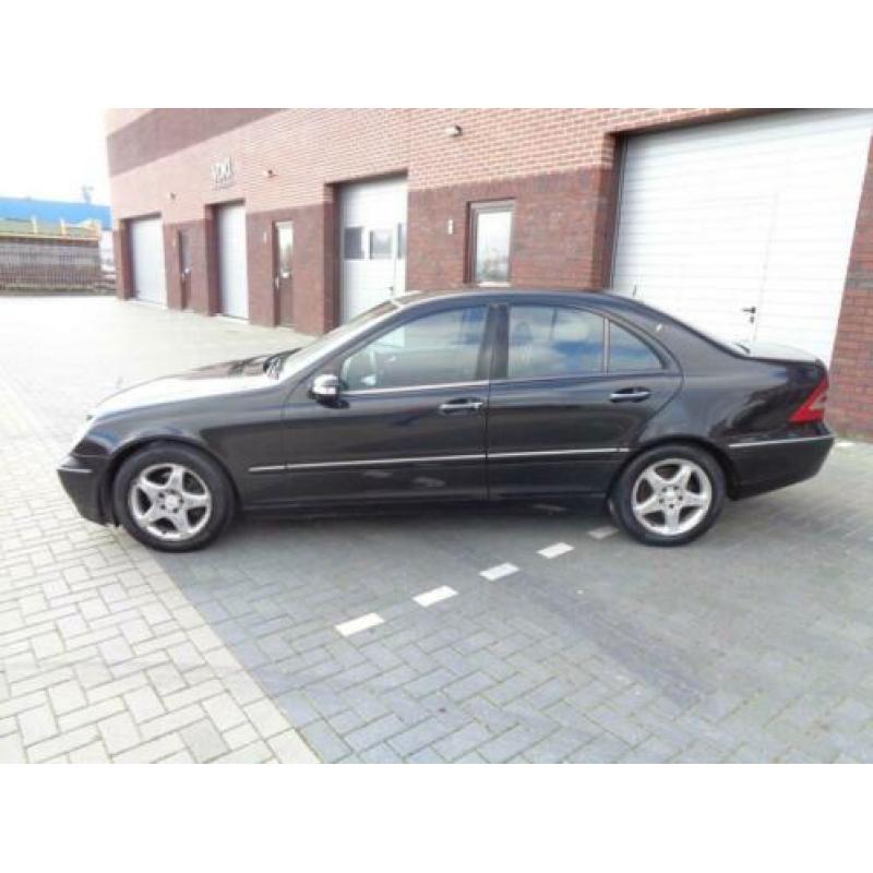 Mercedes-Benz C-klasse 200 CDI Avantgarde Airco! AUT! Velgen