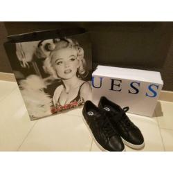 Guess sneakers (Nieuw in doos)
