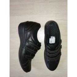 ECCO leren sneaker schoenen. NIEUW. Uitstekend. Maat 39.