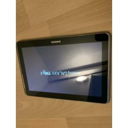 5x samsung en 1x apple tablet