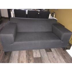 2- en 3-persoons bankstel. Kleur: Antraciet.