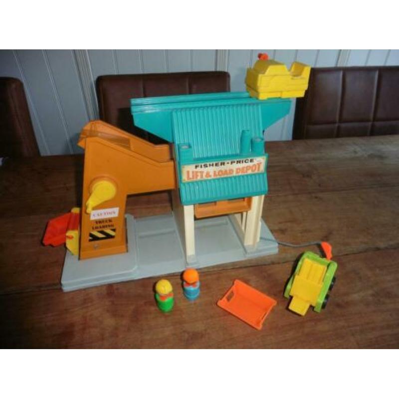 Fisher Price Vintage Lift en & Load Depot 942 uit 1976