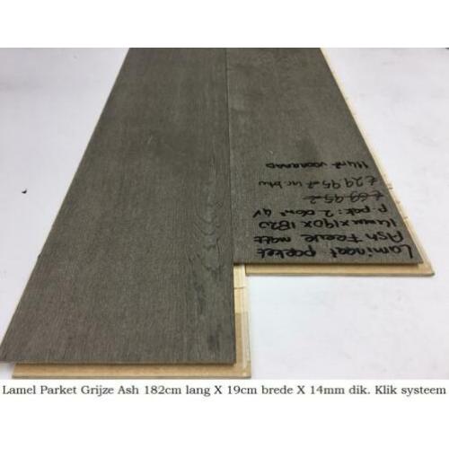 Lamel Parket Grijs Ash Eik Matt Lang plank €16,95p/m2
