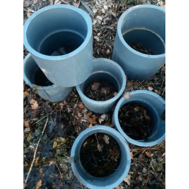 PVC bochten, knieën en mancetten 25 cm en 31 cm doorsnee