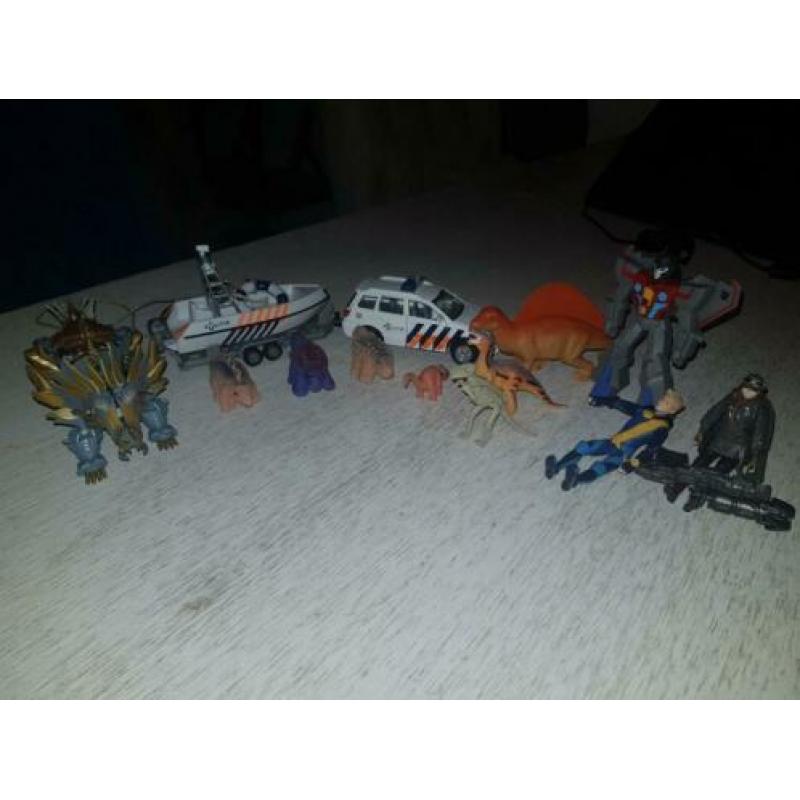 Diversen transformer, dino, actiefiguur, politieauto