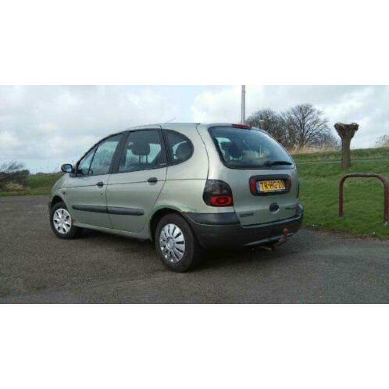 Renault Megane 1.6 E Scenic RN AUT 1998 Groen LPG G3