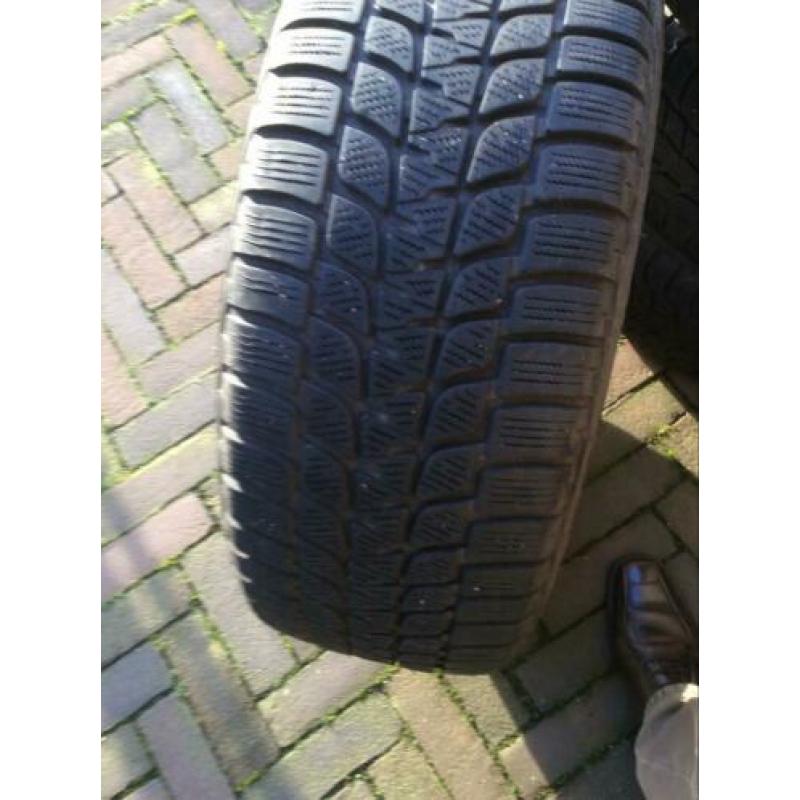 Winterbanden met l.m. velgen voor BMW X1