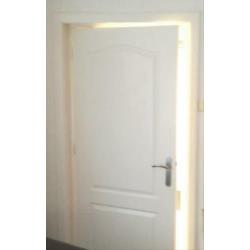 Schilder aangeboden vanaf 15,00. Beschikbaar 0684061350.