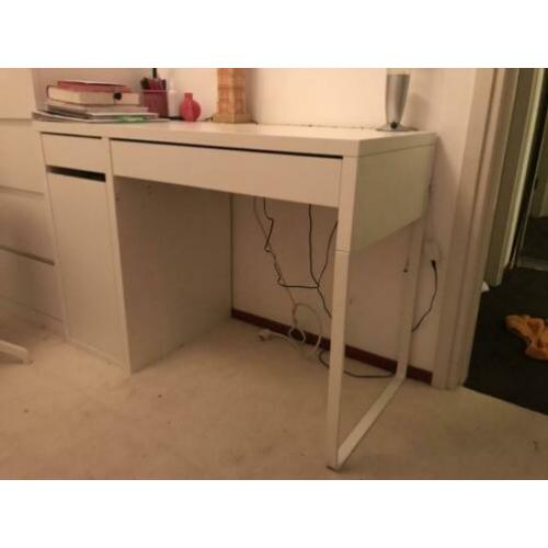Micke bureau