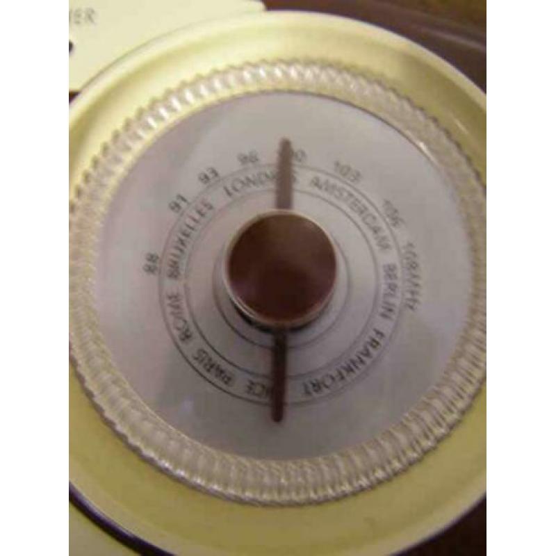 Twee retro radio's (A19 2305)