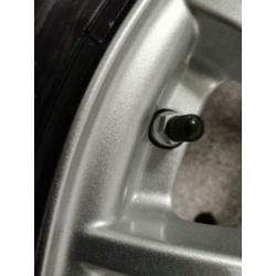 Mercedes Orig Zomerset 4x PIRELLI 4x 8mm zgan zie alle fotos