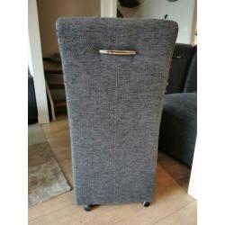 Zes antraciete, stoffen eetkamerstoelen