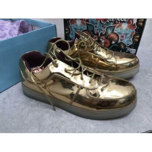 Irregular Choice gouden sneakers met licht maat 40