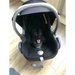 Complete maxi cosi cabriofix met 2 x de easy base 2