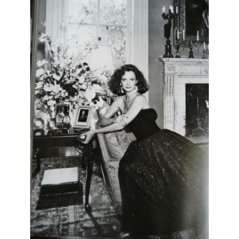 SKREBNESKI Five Beautiful WOMEN Hubert de Givenchy nieuw