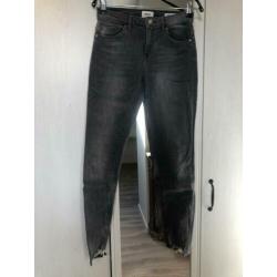 4 jeans