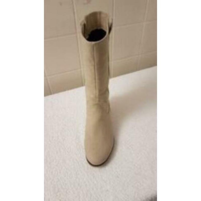 NIEUWE Prachtige dameslaarsen mt 39 beige Merk Dolcis