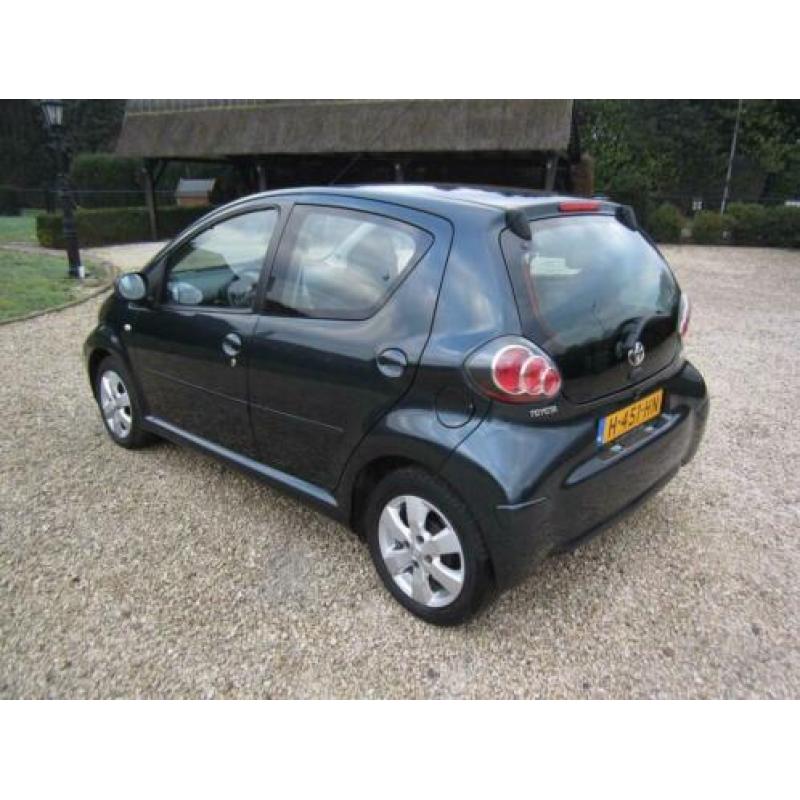 Toyota Aygo 1.0-12V Dynamic Navigator Airco Dealer onderh.