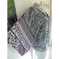 prachtige zwart witte blouse merk Enjoy maat L