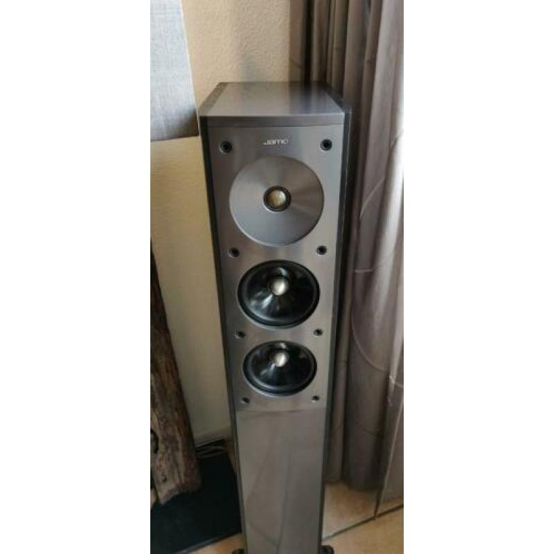 Nette Jamo s606 speakers te koop.