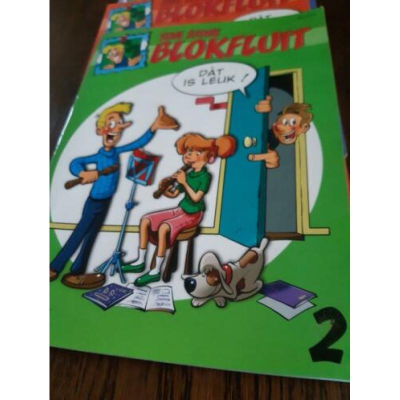 Aura houten blokfluit met Tom Stone lesboeken.