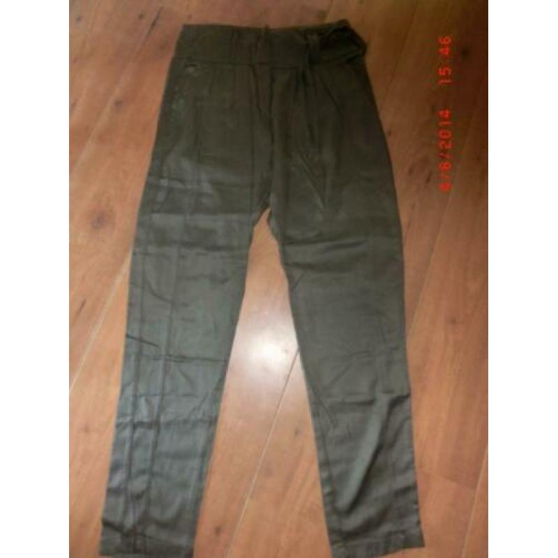 Leuke nieuwe baggy only broek maat 36.