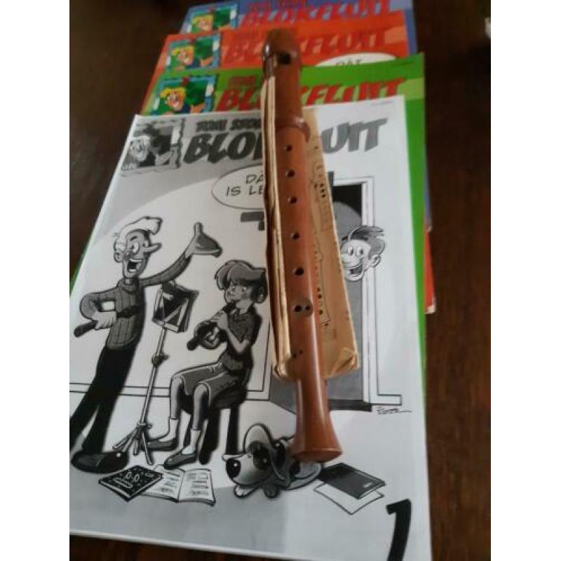 Aura houten blokfluit met Tom Stone lesboeken.
