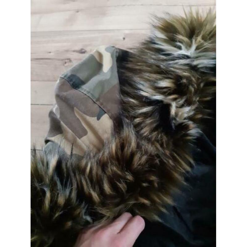 Camouflage / leger print winterjas, maat M