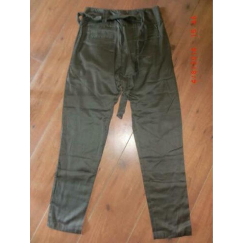 Leuke nieuwe baggy only broek maat 36.