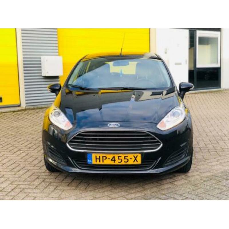 Ford Fiesta 1.5 TDCi NAP PDC NAVI LED VEEL OPTIES