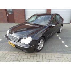 Mercedes-Benz C-klasse 200 CDI Avantgarde Airco! AUT! Velgen