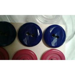 Mooie oude knopen ,blauw, roze ,groen ,2 cm prachtige mix