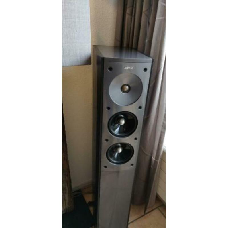 Nette Jamo s606 speakers te koop.