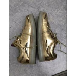 Irregular Choice gouden sneakers met licht maat 40